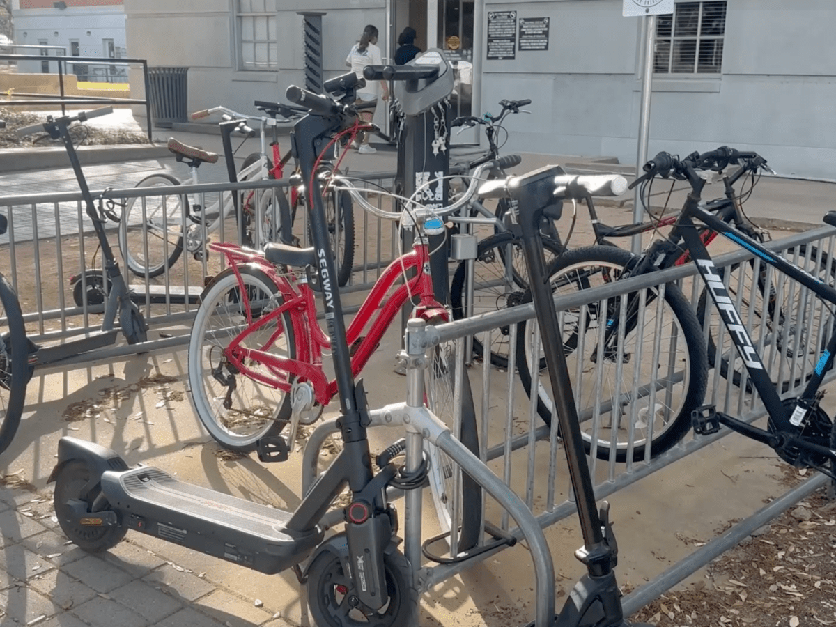 Baylor Police warn students of increasing e-scooter, bike&nbsp;thefts